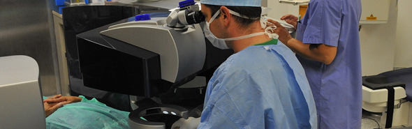 Bloc opératoire - Service d'ophtalmologie - Hôpital de la Timone Bloc opératoire - Service d'ophtalmologie Timone