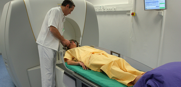 Photo Gamma Unit - Radiochirurgie Gamma Knife - Hôpital de la Timone